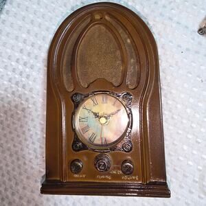 HOME INTERIORS & GIFTS FAUX CLOCK RADIO